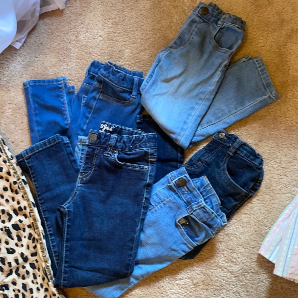 Huge lot of girls 2T-5T clothes